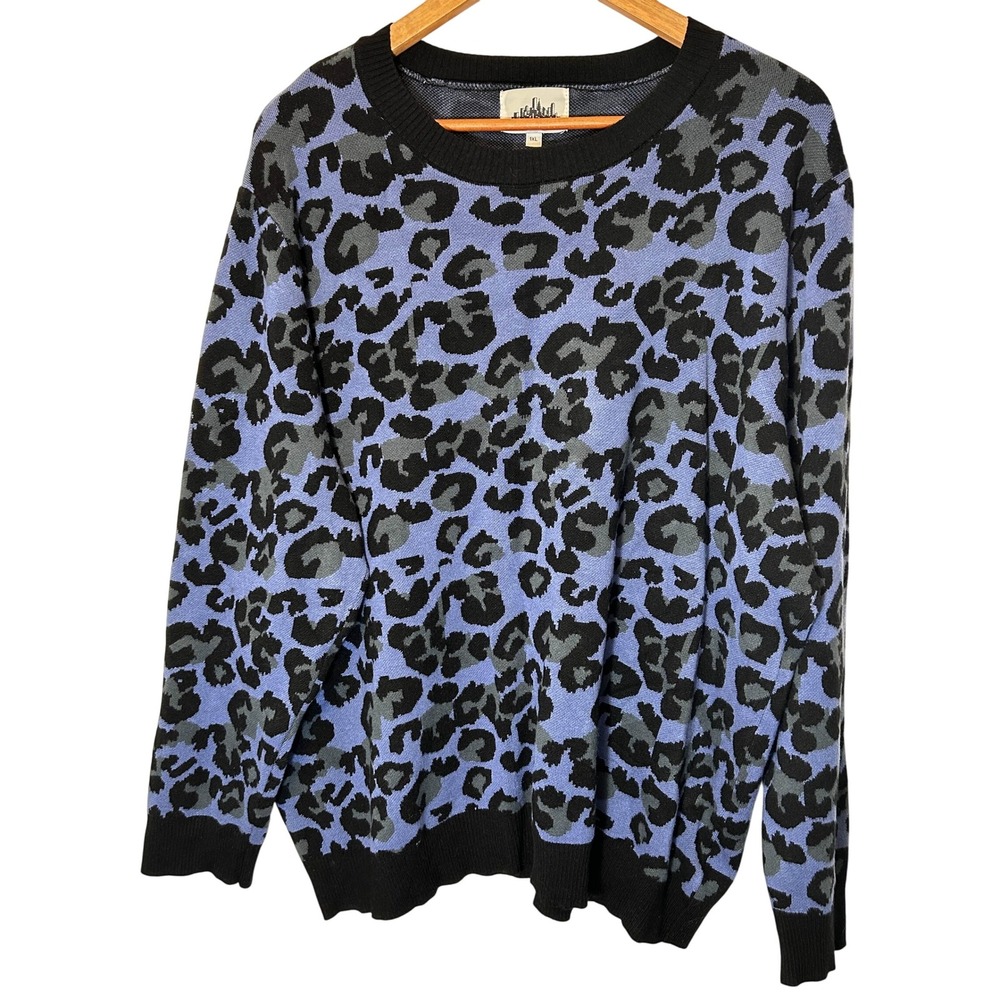 Heavyweight Animal Print Sweater Metropolitan Brand 1XL Blue and Black‎